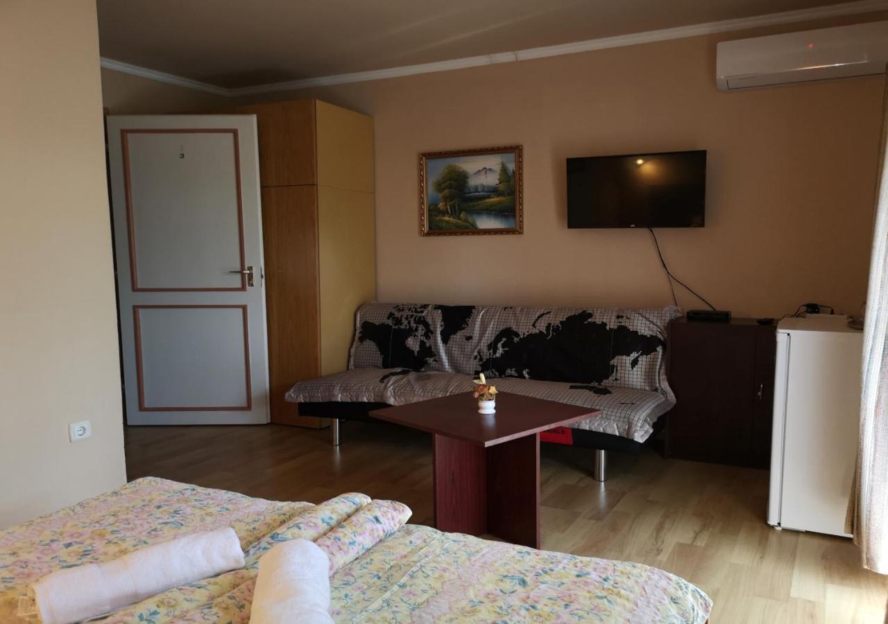 Vitorlas Apartmanhaz Шиофок Экстерьер фото