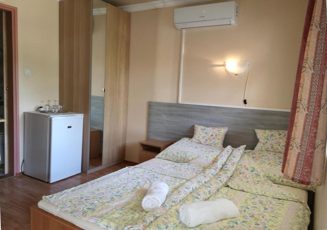 Vitorlas Apartmanhaz Шиофок Экстерьер фото