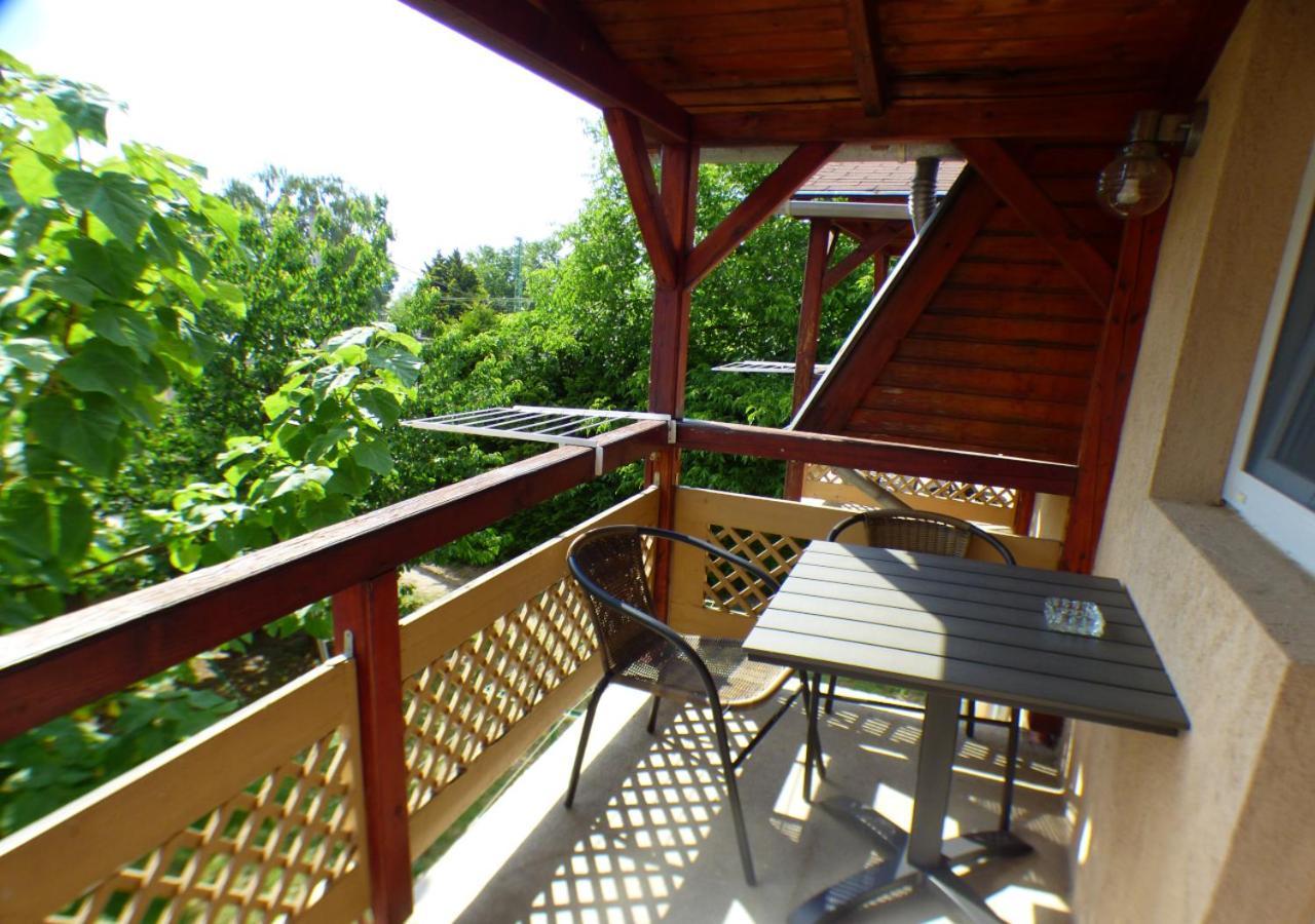 Vitorlas Apartmanhaz Шиофок Экстерьер фото
