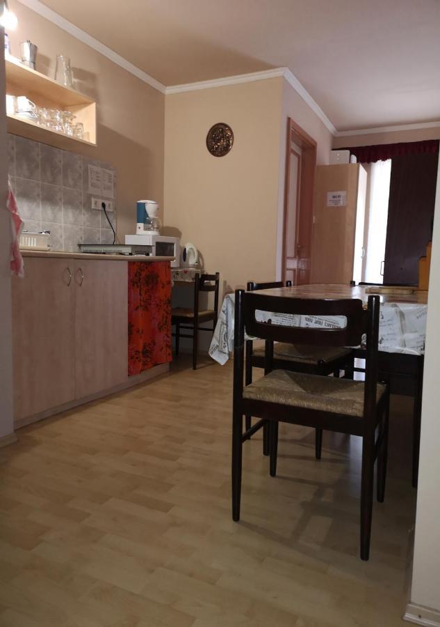 Vitorlas Apartmanhaz Шиофок Экстерьер фото