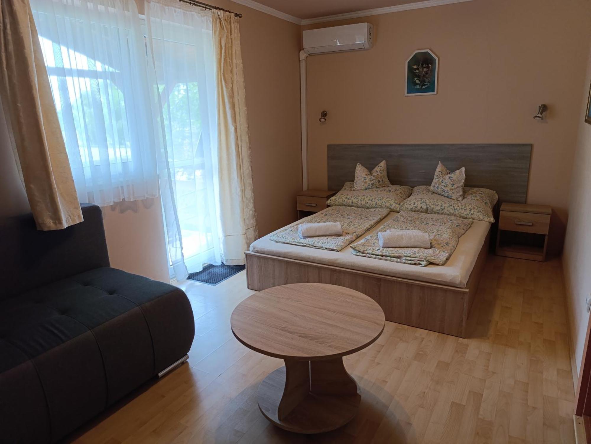 Vitorlas Apartmanhaz Шиофок Экстерьер фото